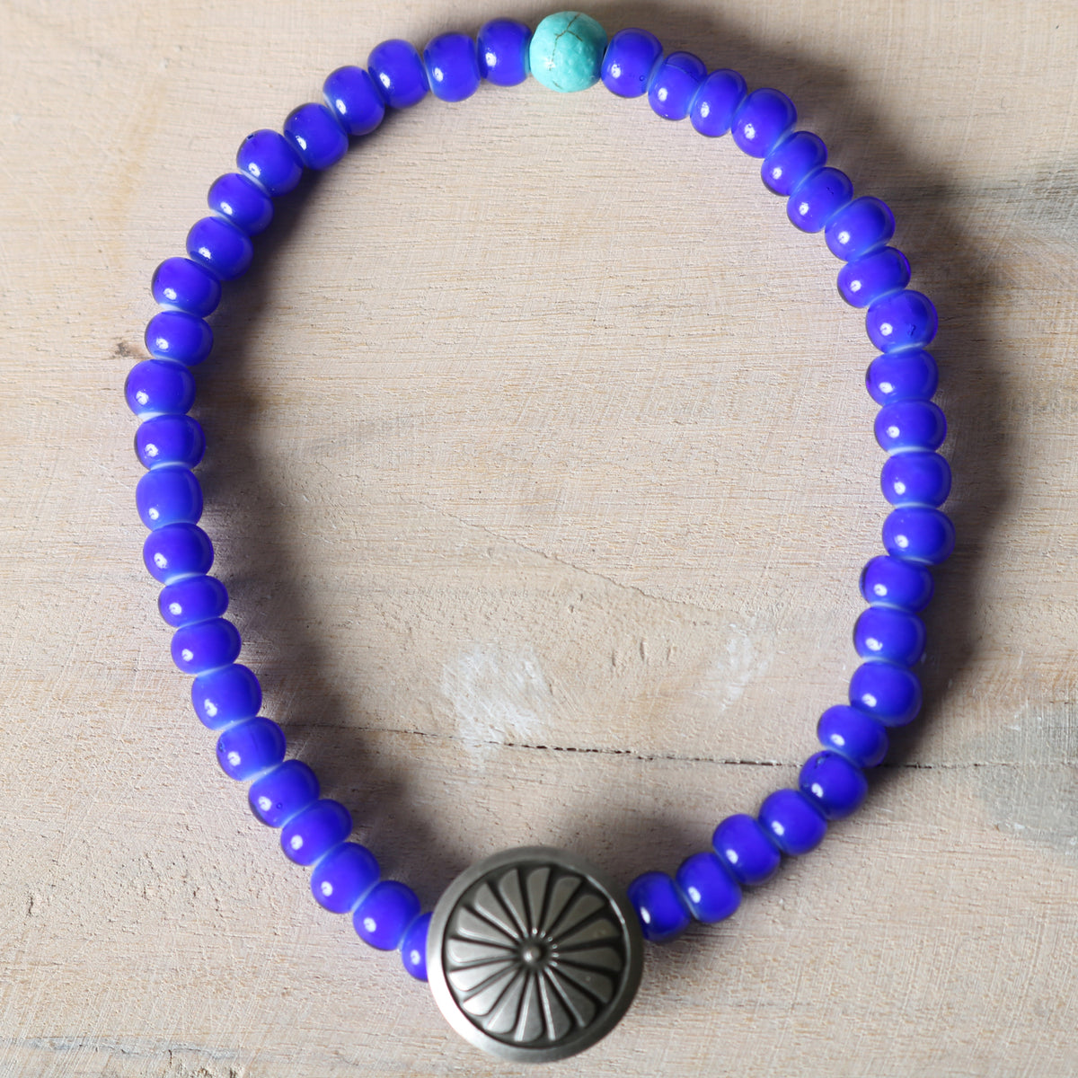 Button Works】White Hearts Bracelet【Blue Beads】BW-0192 – BARNS