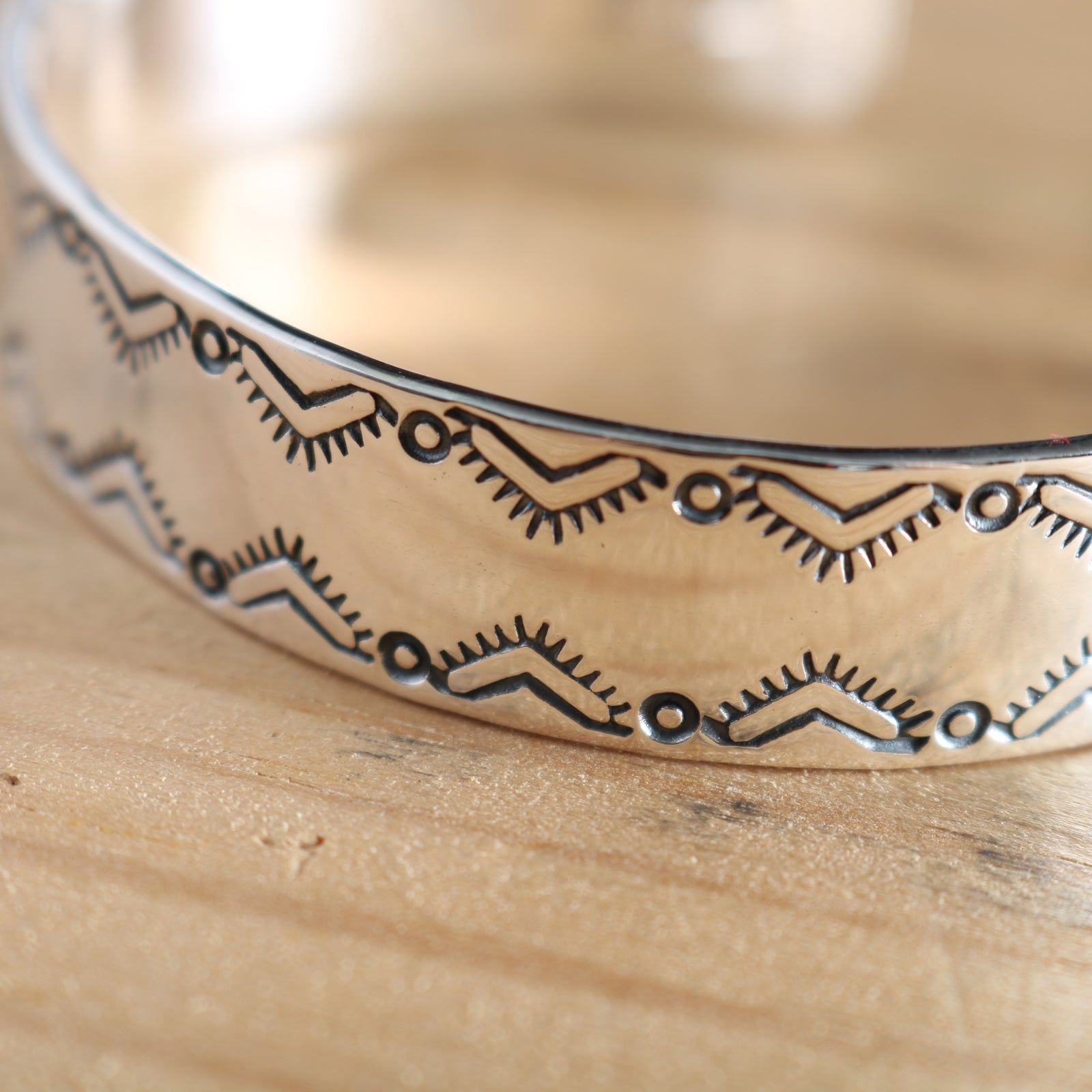 NORTH WORKS】Geometry Stamp Bangle BR-8464 – BARNS OUTFITTERS