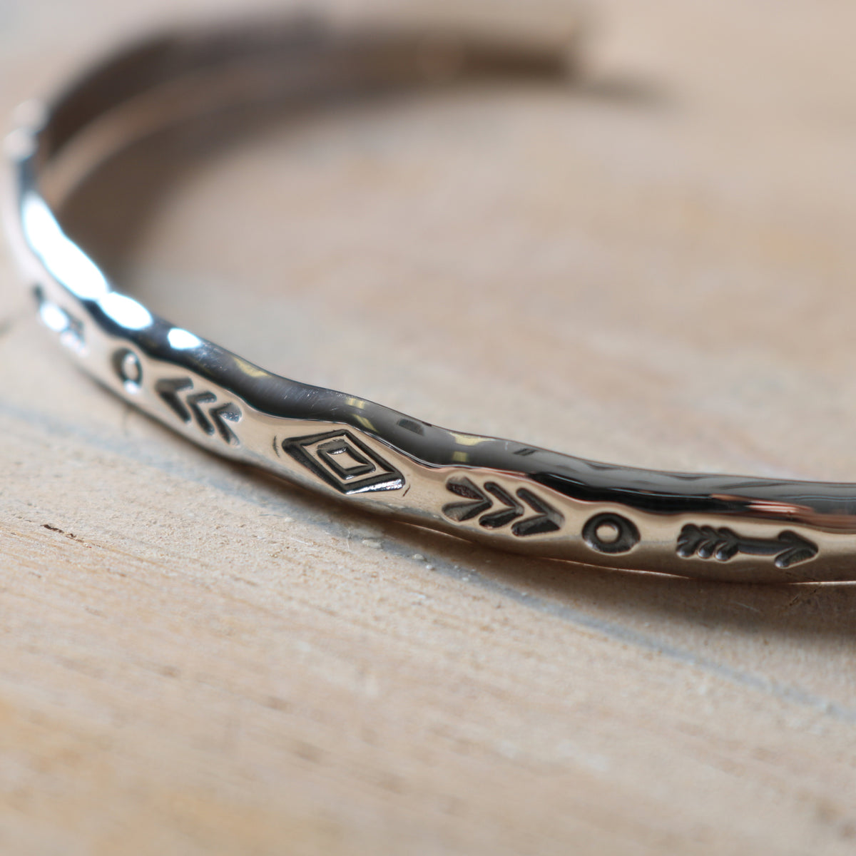 NORTH WORKS】Medicine Man's Eye Bangle BR-8001W – BARNS OUTFITTERS