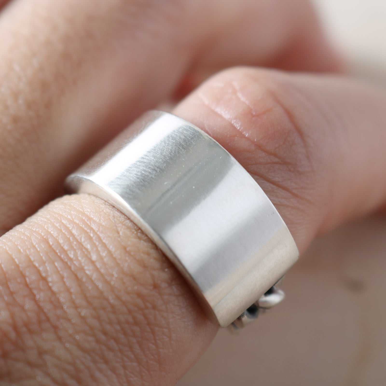 Button Works】 BW ID Ring【Silver Color】BW-0176 – BARNS