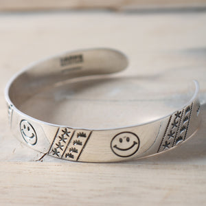 
                  
                    画像をギャラリービューアにロードします【NORTH WORKS】Smile Stamp Bangle BR-8007W
                  
                