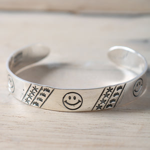 
                  
                    画像をギャラリービューアにロードします【NORTH WORKS】Smile Stamp Bangle BR-8007W
                  
                