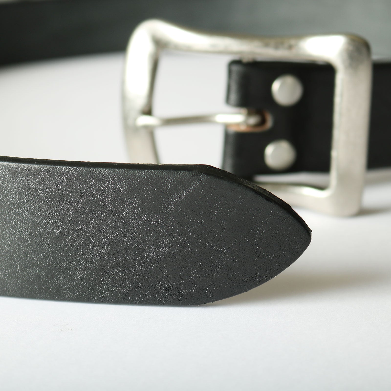 栃木レザー】“STANDARD” Big Buckle 40mm Leather Belt 【Silver Color