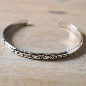 
                  
                    画像をギャラリービューアにロードします【NORTH WORKS】Medicine Man&amp;#39;s Eye Bangle BR-8001W
                  
                