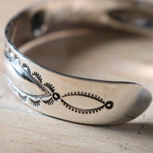 
                  
                    画像をギャラリービューアにロードします【NORTH WORKS】Sunrays Bangle BR-8003W
                  
                