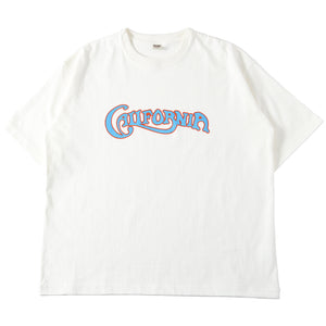 
                  
                    画像をギャラリービューアにロードします10/- Heavyweight Crossover Neck S/S Print T-shirt【CALIFORNIA】BR-25217
                  
                