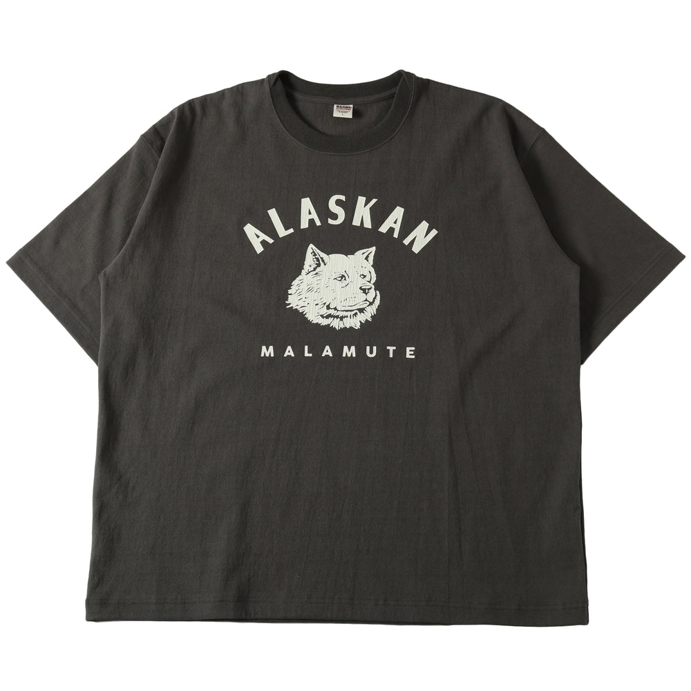 
                  
                    画像をギャラリービューアにロードします10/- Heavyweight Crossover Neck S/S Print T-shirt【ALASKAN MALAMUTE】BR-25218
                  
                