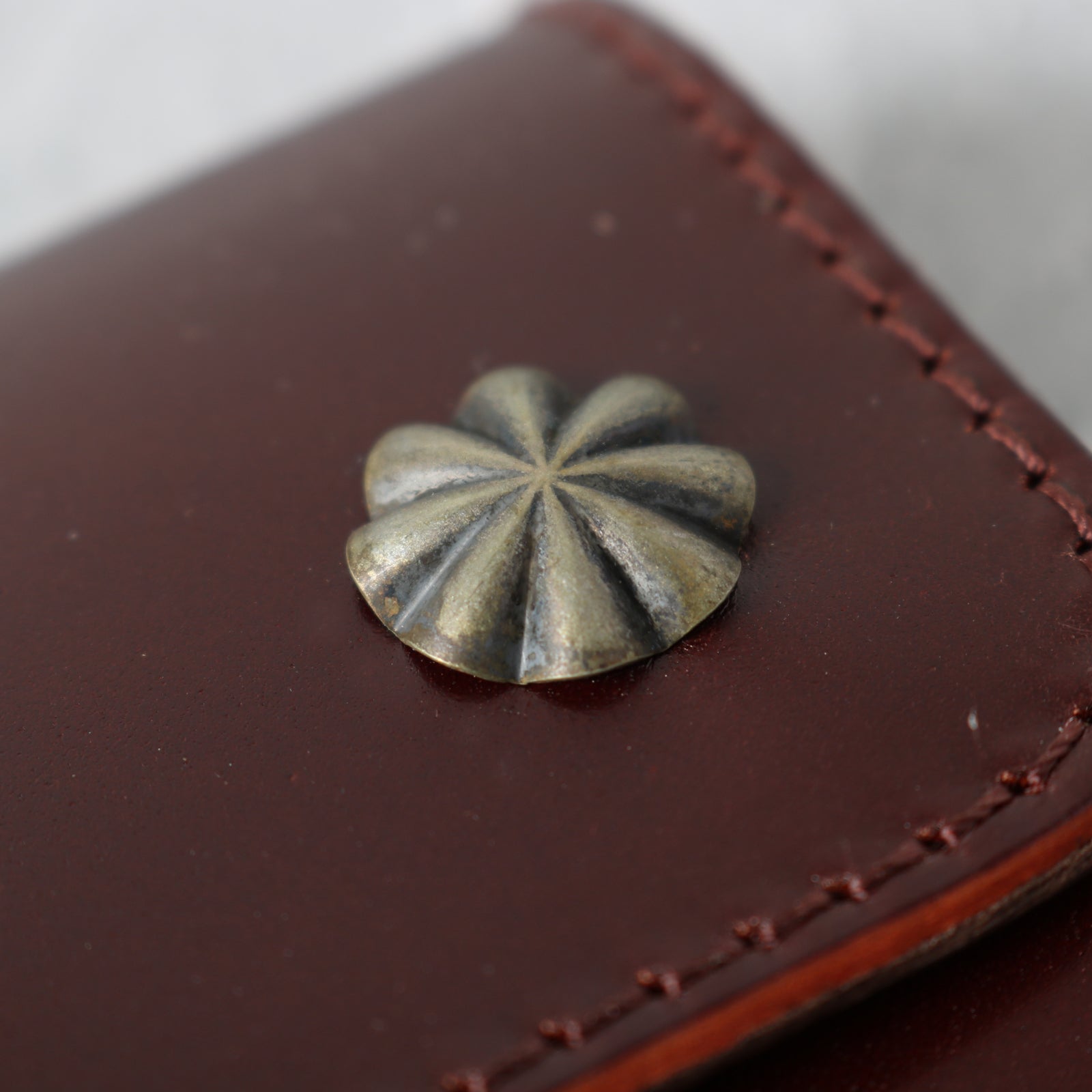 Cordovan × 栃木レザー】Tri-Fold Wallet【Button Works】LE-4333BW