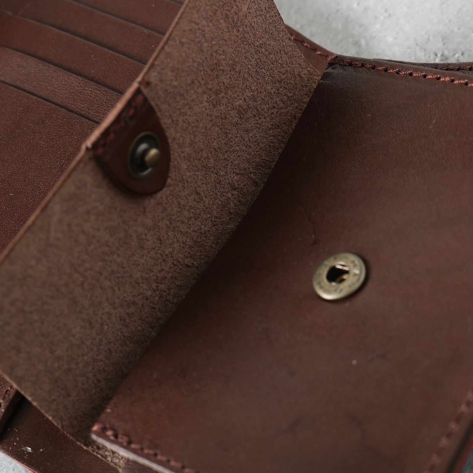 Cordovan × 栃木レザー】Tri-Fold Wallet LE-4333 – BARNS OUTFITTERS