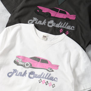 
                  
                    画像をギャラリービューアにロードします“STANDARD” 14/- COZUN 両Vガゼット クルーネック プリント Tシャツ【Pink Cadillac DINER】BR-25238
                  
                