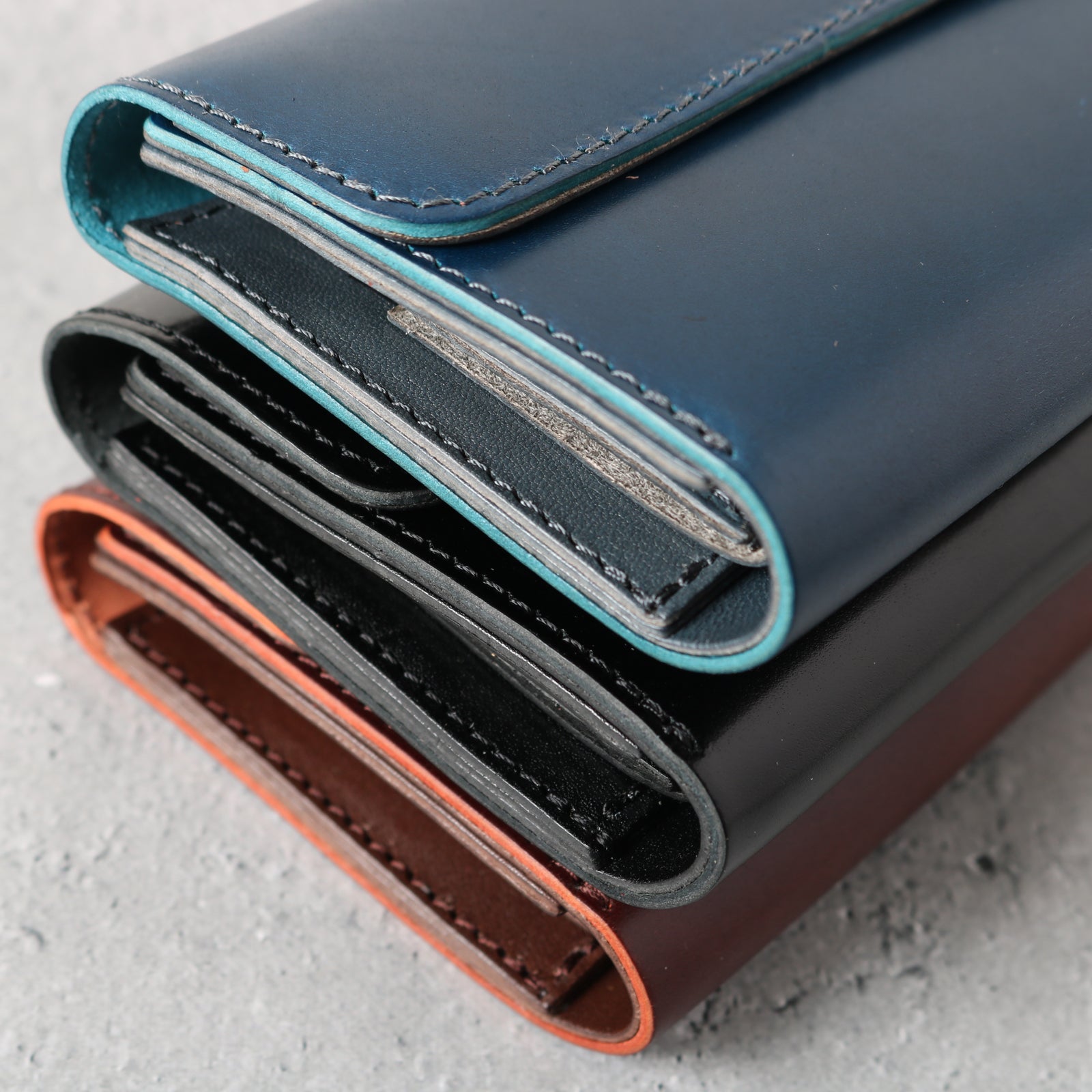 ★完動品＊美品★SPレンズセット★リザード本革紺色★初期保証＊作例多数 Cordovan × 栃木レザー】Tri-Fold Wallet LE-4333 – BARNS OUTFITTERS
